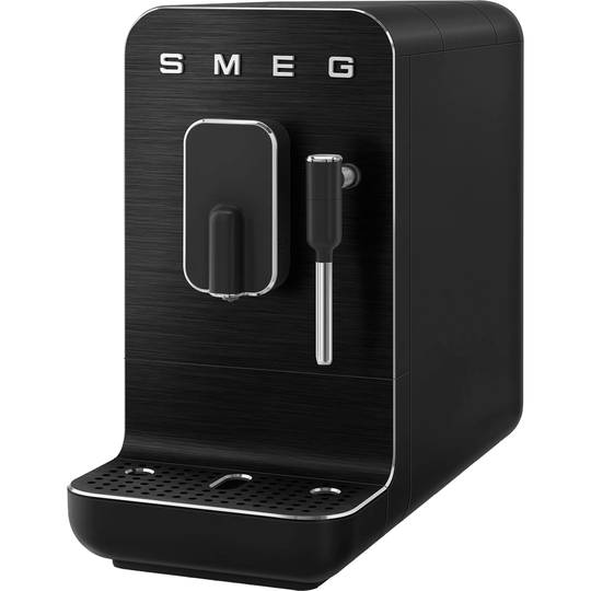 Smeg BCC02FBMEU Espressokeitin maidonvaahdottimella, täysvärinen musta